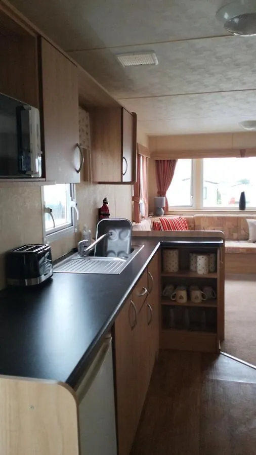 Seascape - Blue Dolphin Holiday Park Gristhorpe