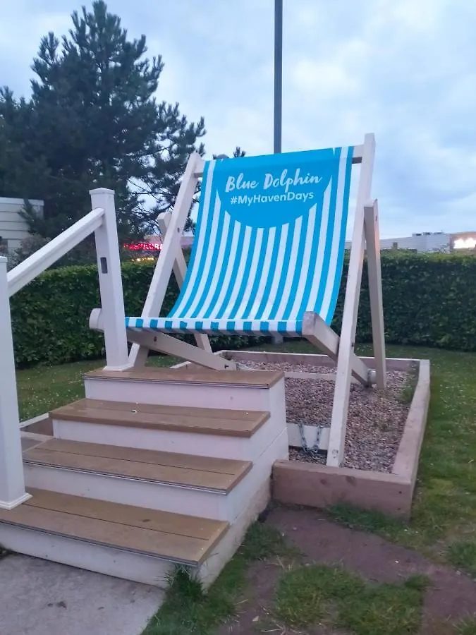 Seascape - Blue Dolphin Holiday Park Gristhorpe